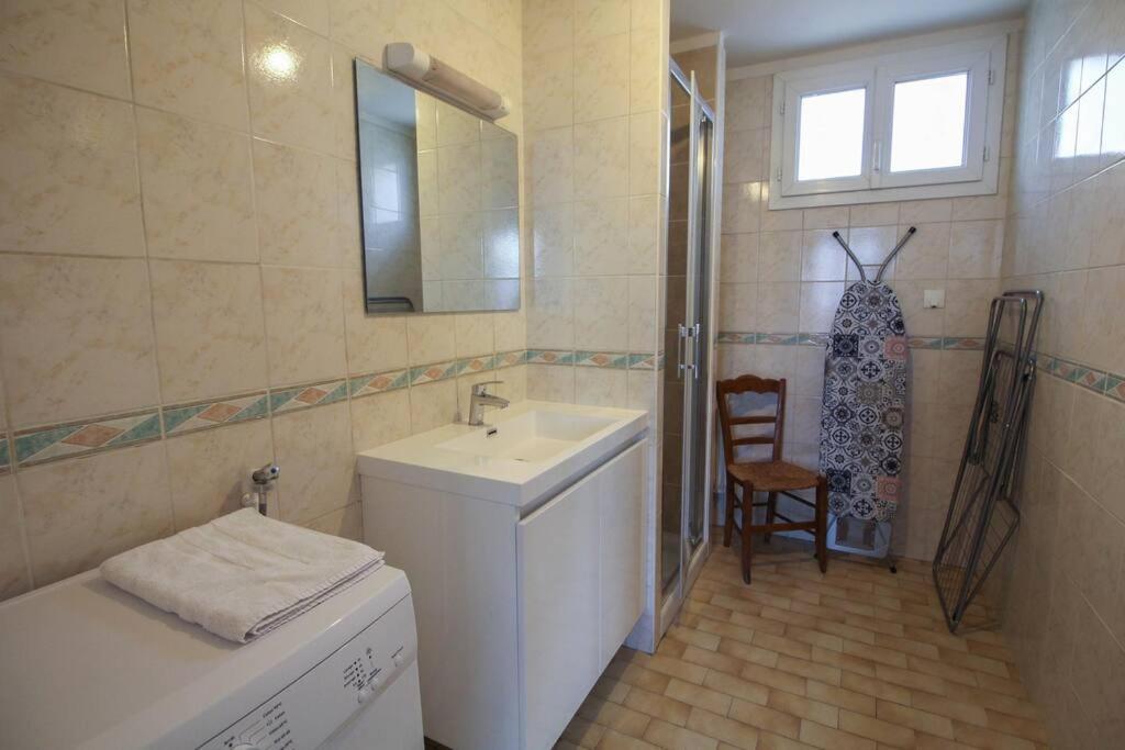 Апартаменти Joli T3 Renove / Wifi / Grand Parking La Couronne  Екстер'єр фото