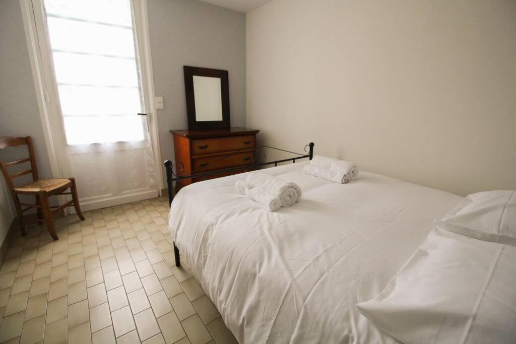 Апартаменти Joli T3 Renove / Wifi / Grand Parking La Couronne  Екстер'єр фото